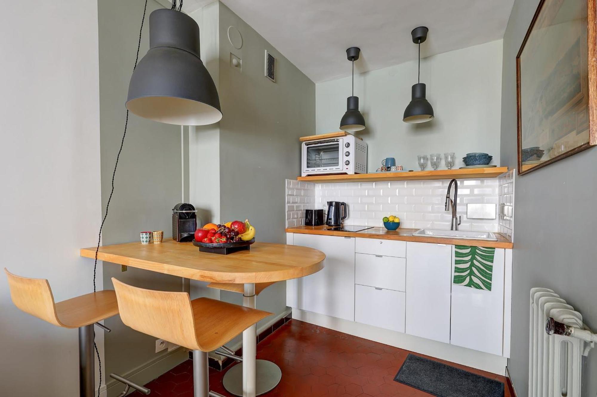 Notre Dame & La Seine With Balcony - Cityapartmentstay Appartement